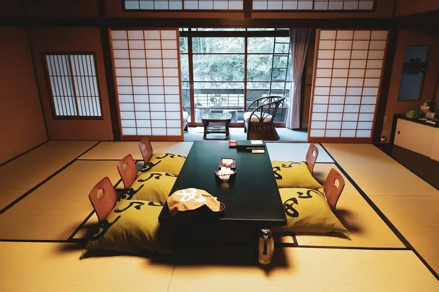 Ryokan traditionnel avec onsen