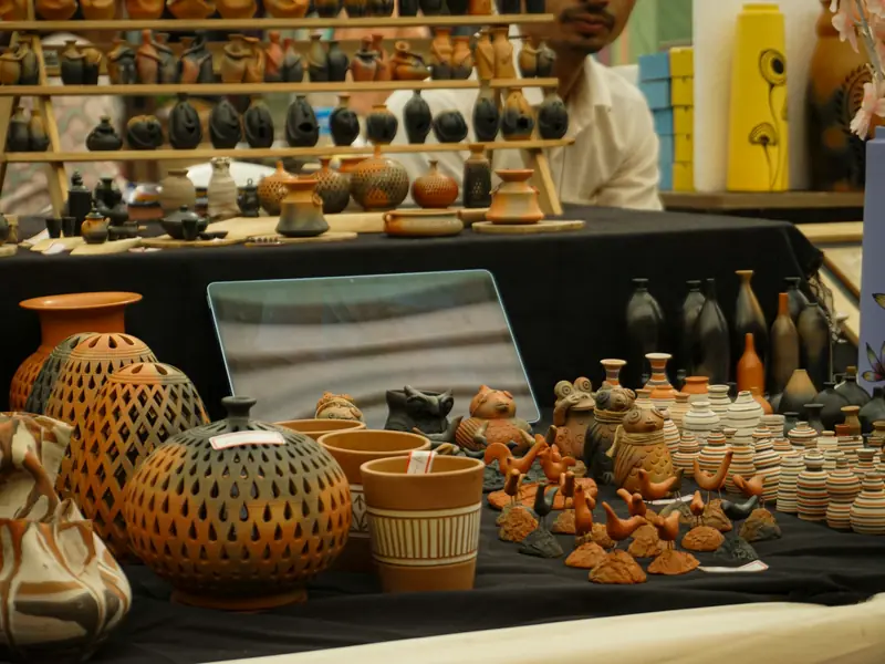 Marché local artisanat commerce équitable voyage solidaire