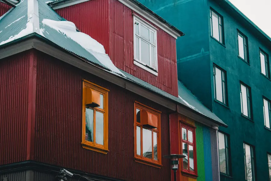 Quartier historique coloré de Bryggen à Bergen en Norvège avec maisons hanséatiques en bois