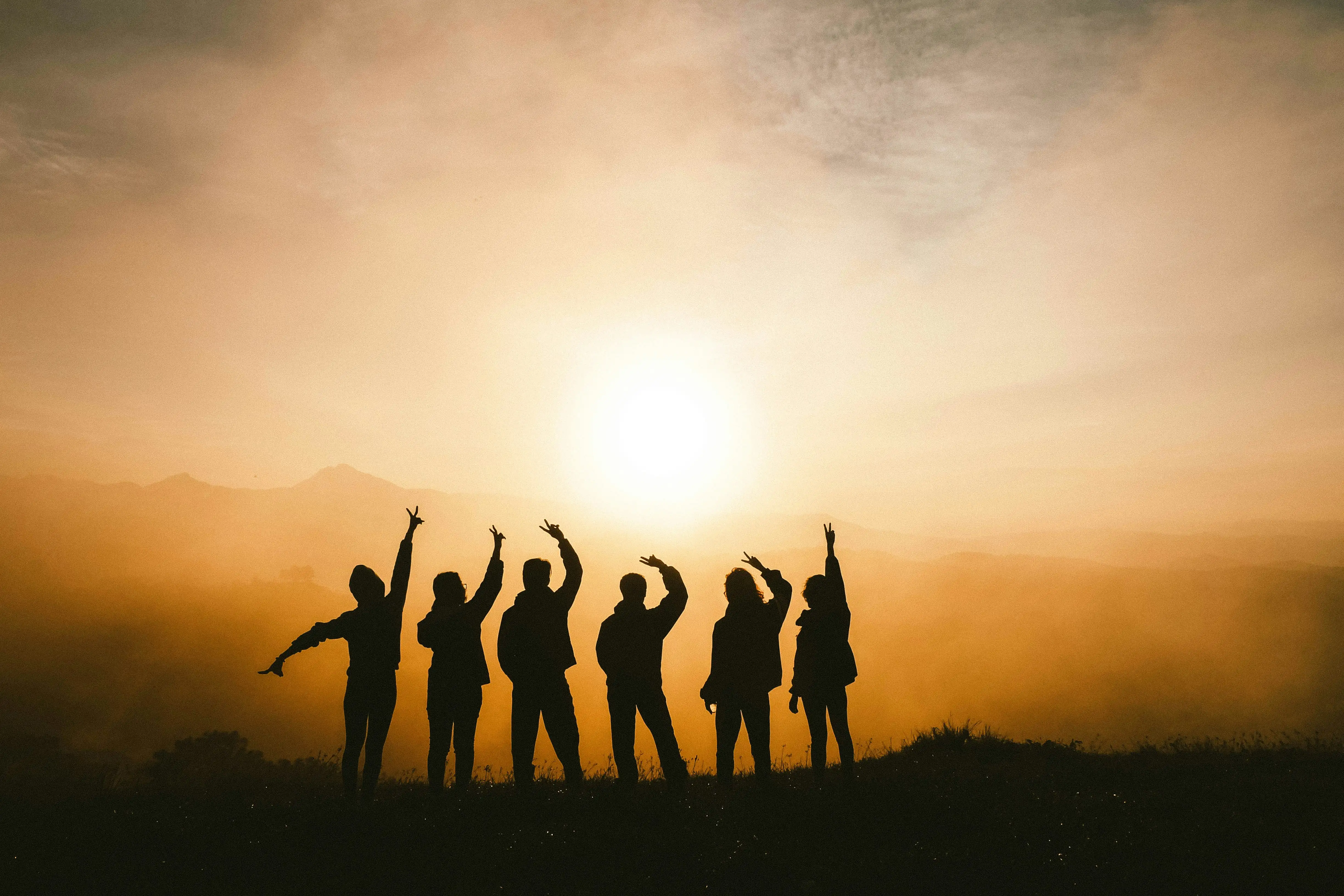 Groupe de voyageurs heureux
